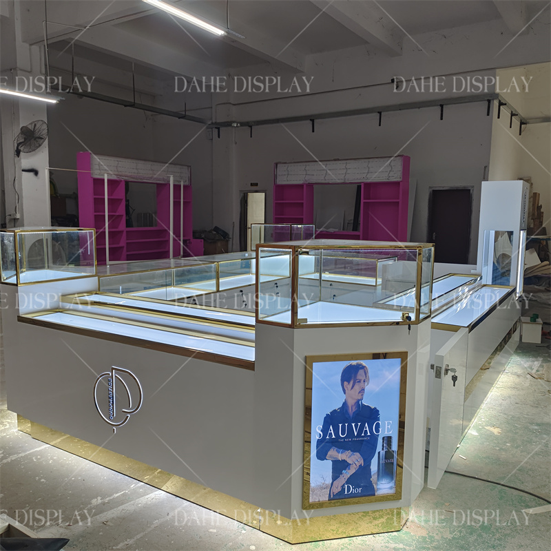 Vitrine de parfum personnalisé - Perfume In Fragrance Shop avis et prix